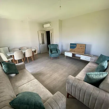 In Basaksehir 450 Meters Far From Metro Station アパート