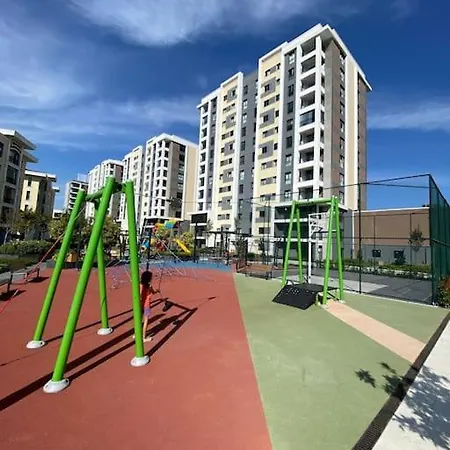 In Basaksehir 450 Meters Far From Metro Station アパート *